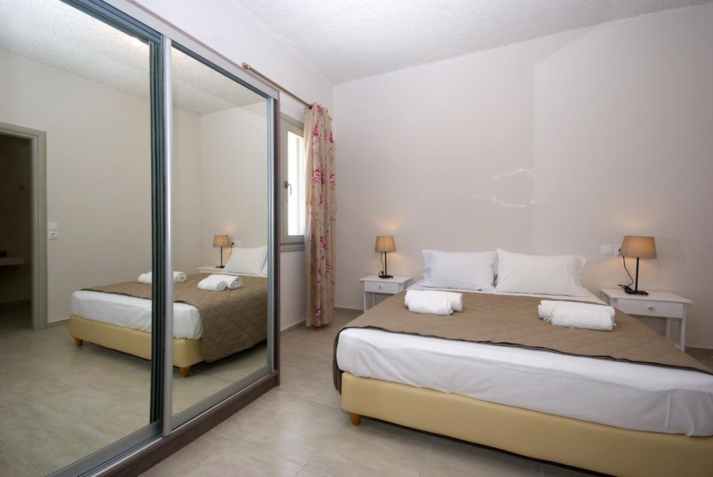 Alafouzos Studios & Apartments Kamári Quarto foto