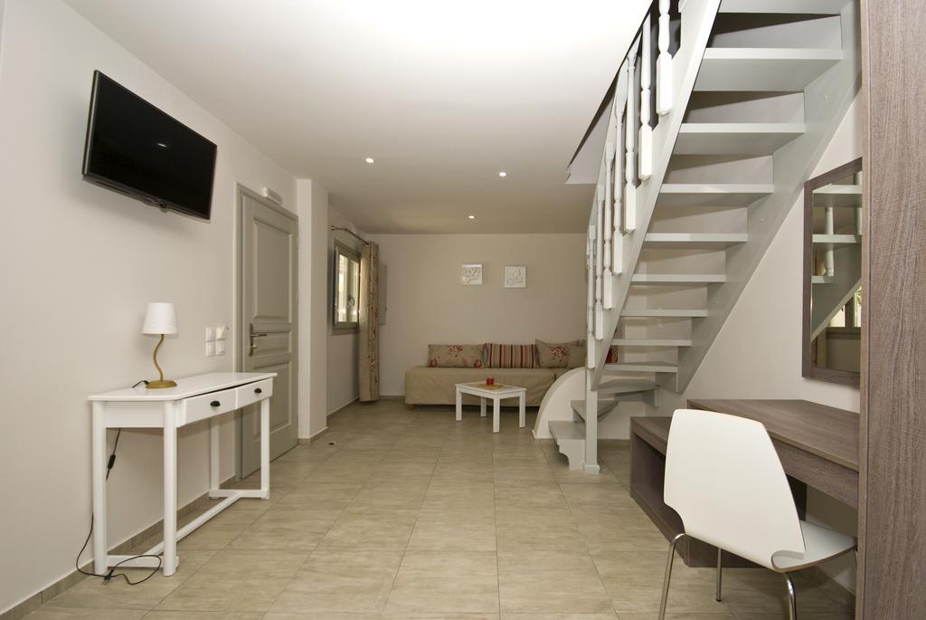 Alafouzos Studios & Apartments Kamári Quarto foto
