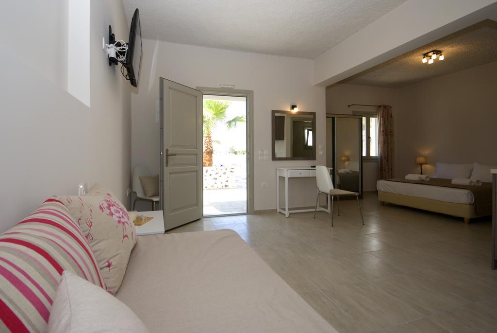 Alafouzos Studios & Apartments Kamári Quarto foto